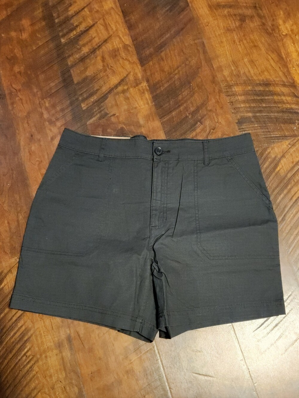 Eddie Bauer Women's Green Flat-Front Casual Shorts